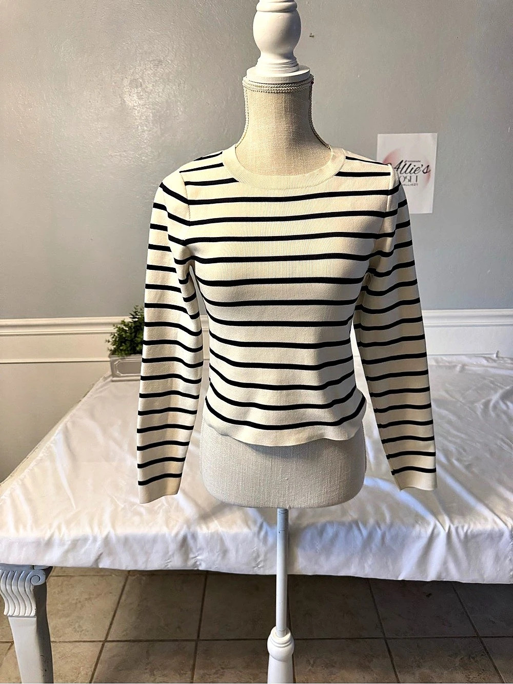 Happily Grey - Form Fitting Stretch Knit Sweater in White & Black Stripes Size L